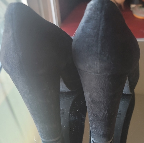 Shoes - Picture 2 of 3